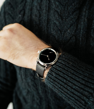 Factors To Consider When Buying Men's Watches-1